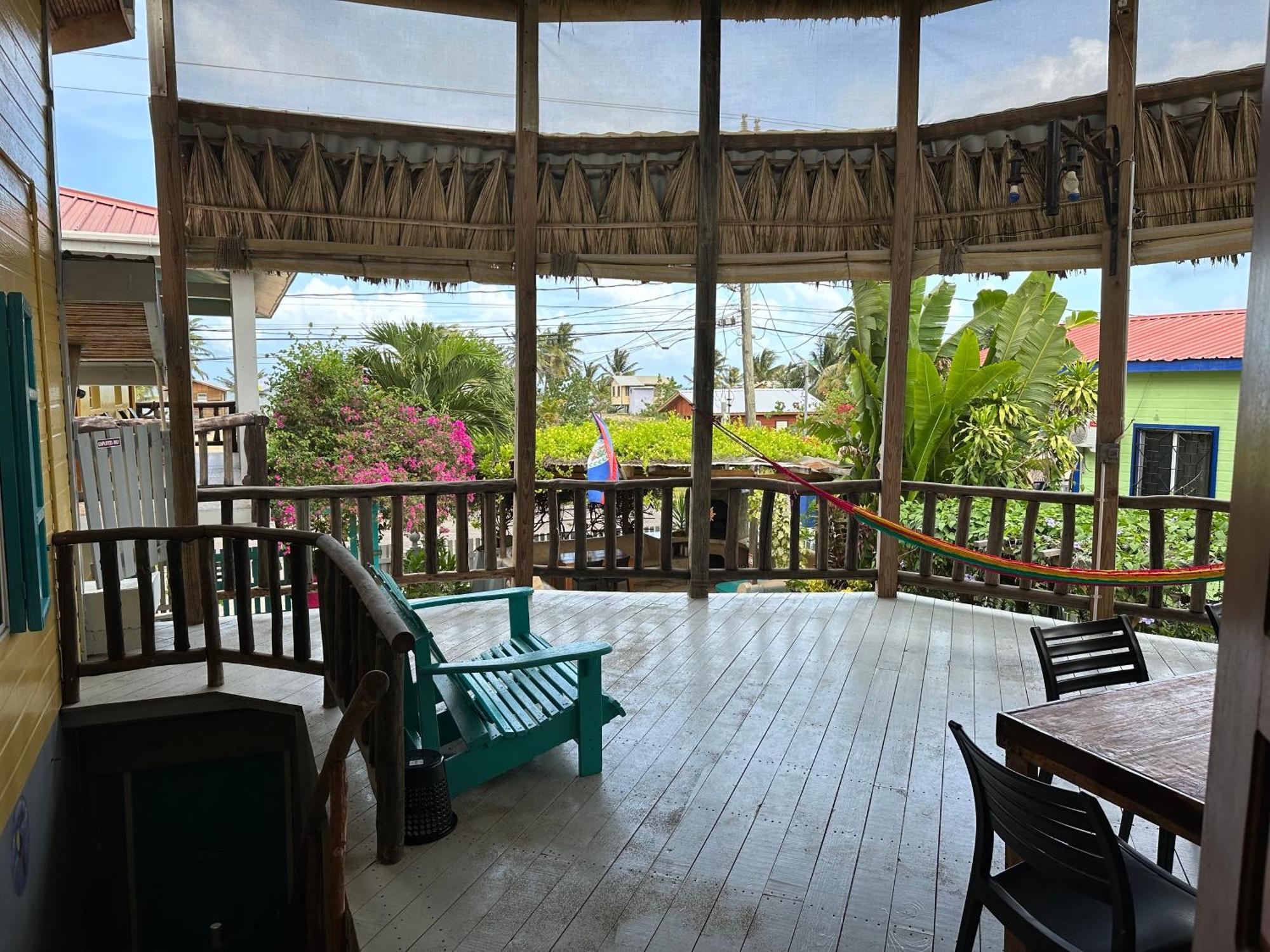 All Seasons Belize Hopkins Camera foto